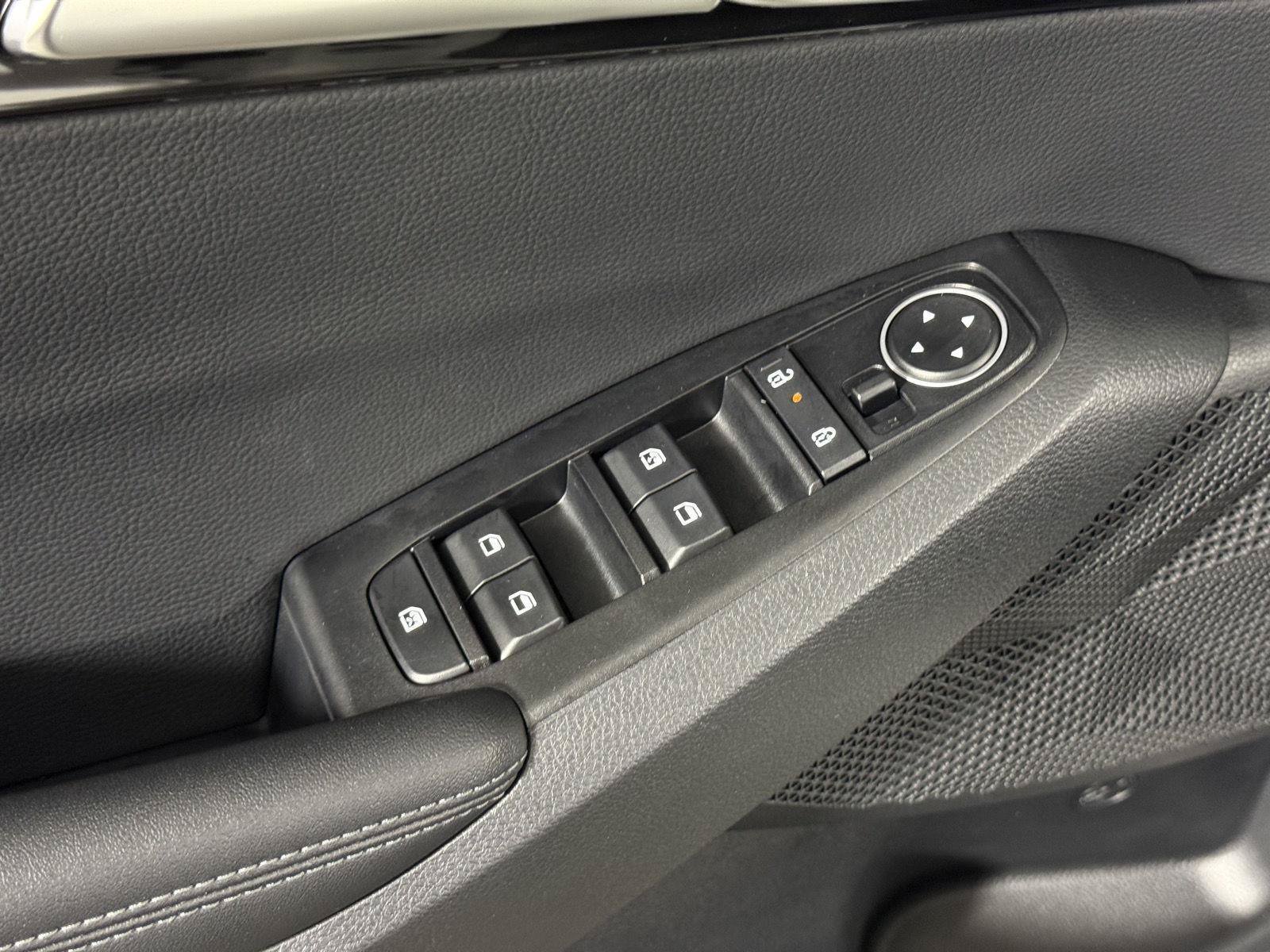 Used 2025 Kia Seltos EX w/ EX Sunroof Package AWD/4WD image 19