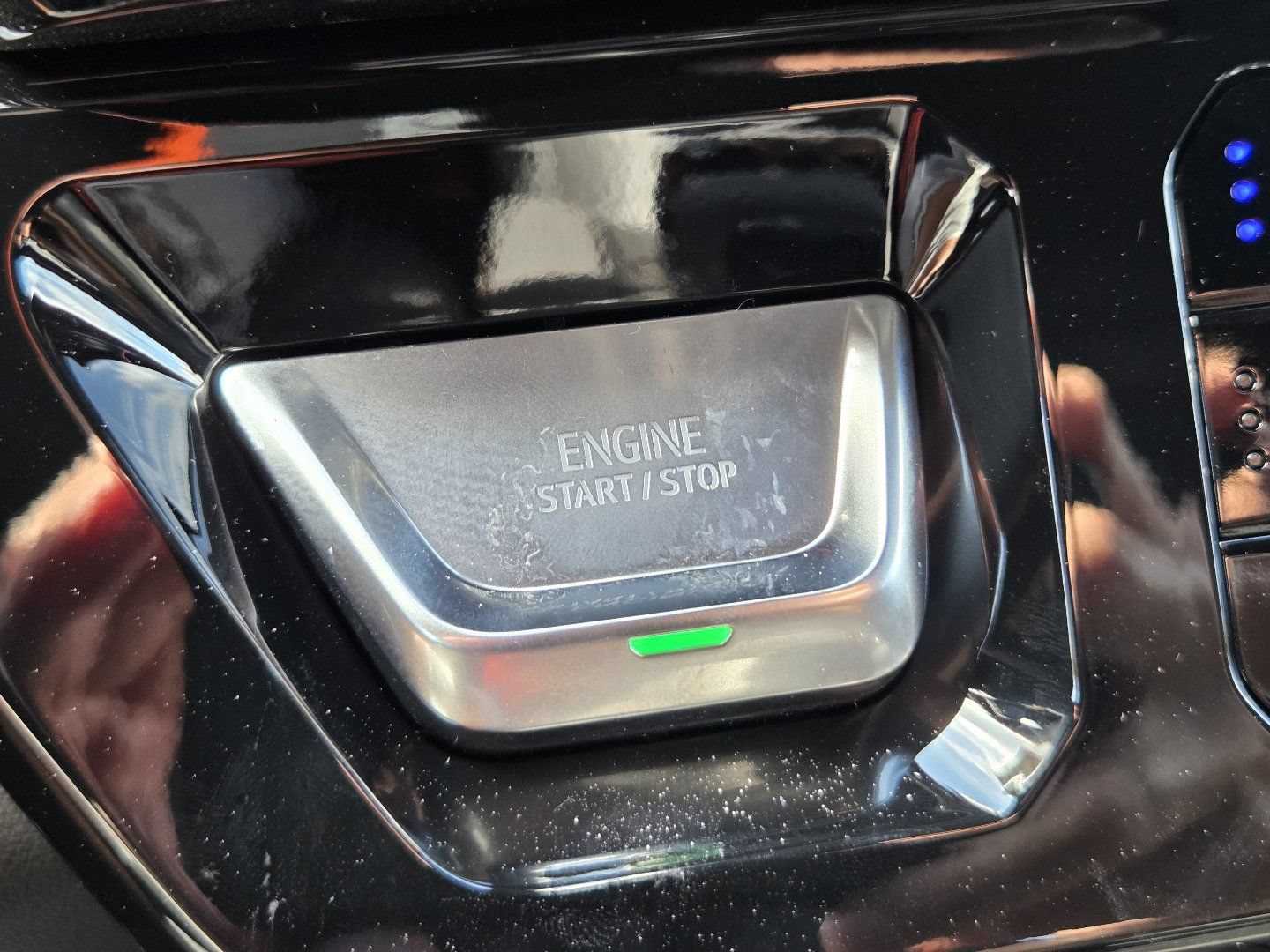 New 2026 GMC Sierra 1500 AT4 w/ AT4 Premium Package AWD/4WD image 35