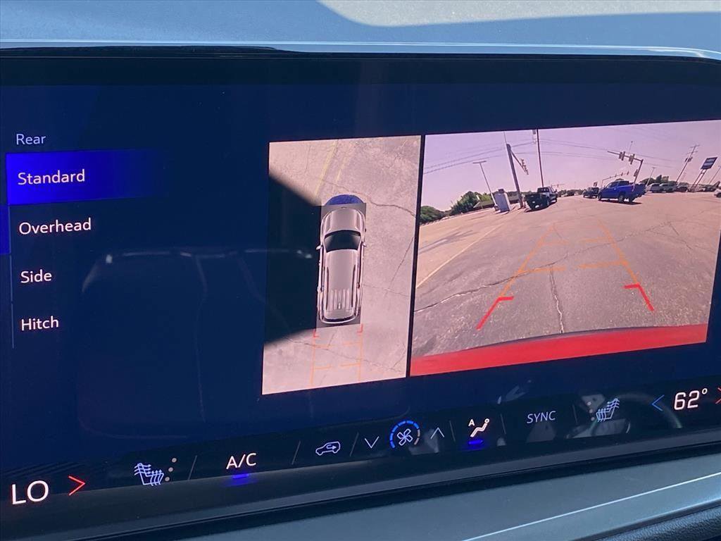 New 2026 Chevrolet Traverse LT w/ Driver Confidence Package image 17