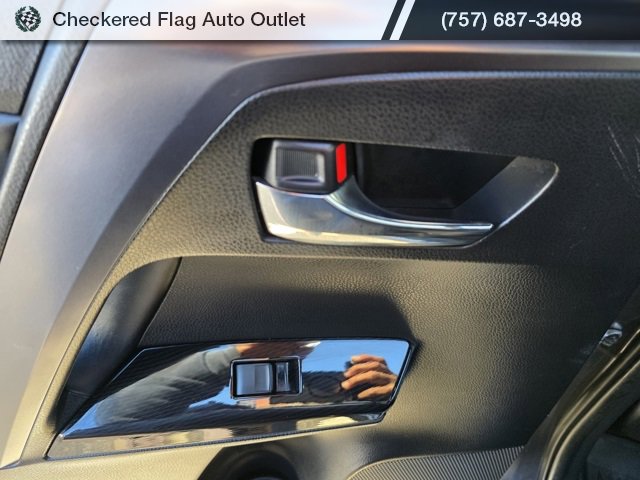 Used 2018 Toyota RAV4 SE image 42