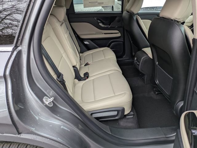 New 2026 Lincoln Corsair Premiere image 11