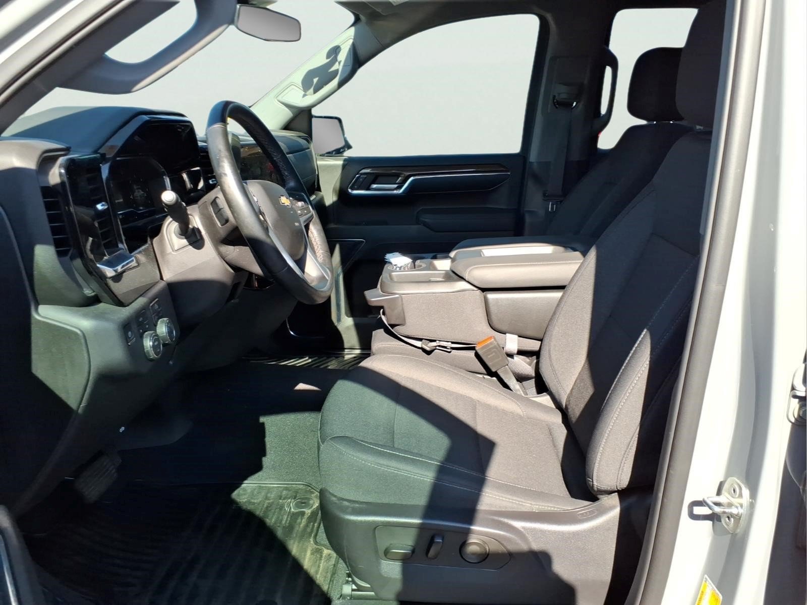 Certified 2024 Chevrolet Silverado 1500 LT AWD/4WD image 8