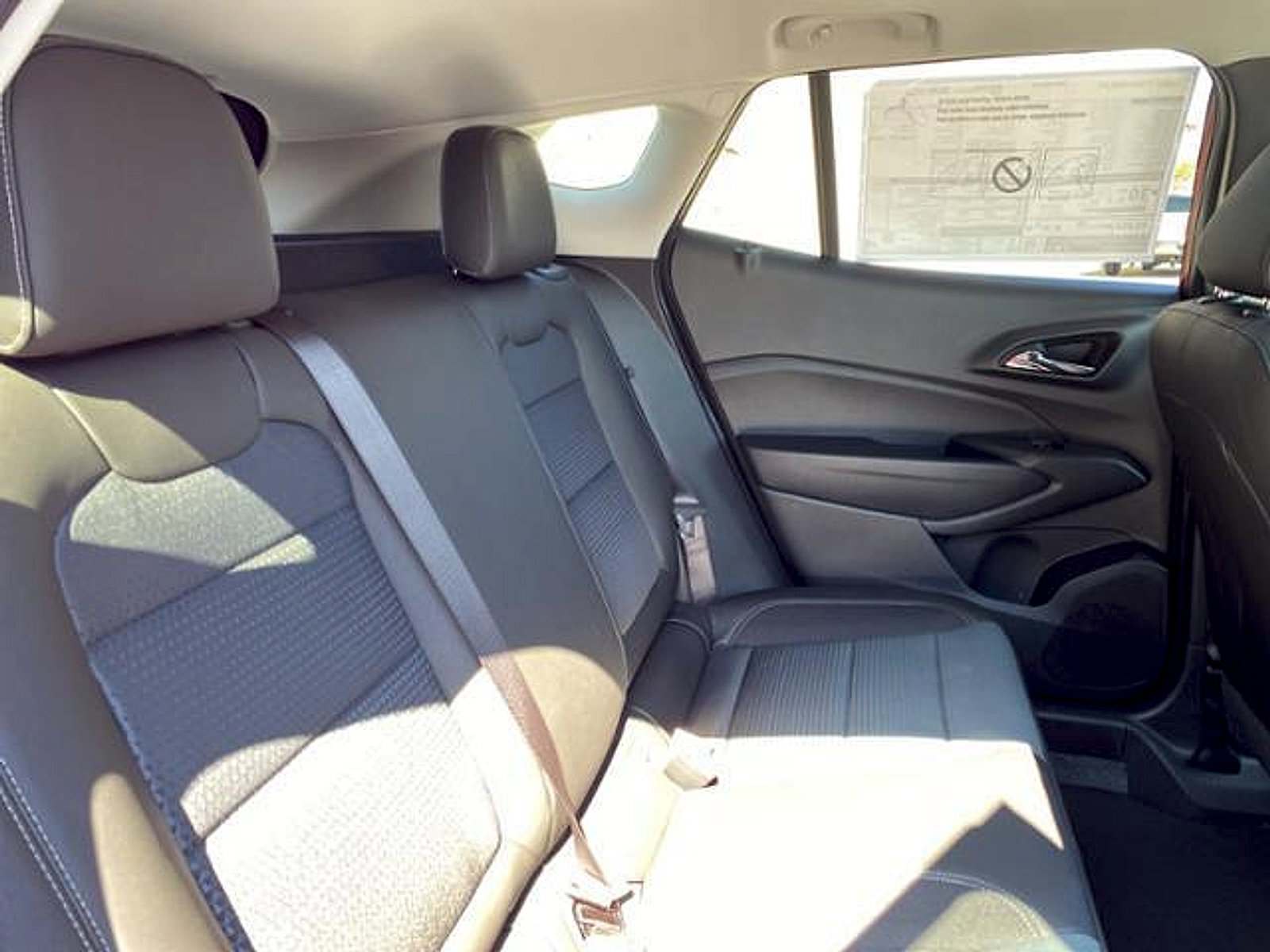 New 2026 Chevrolet Trax LT w/ Sunroof Package image 20