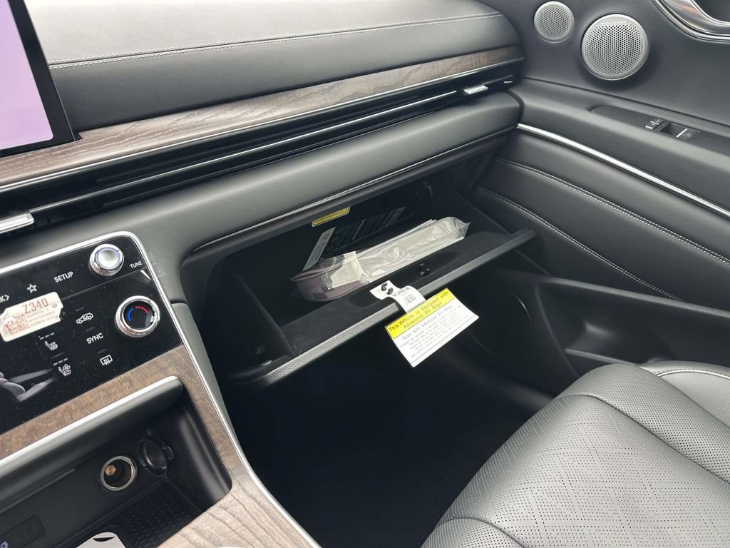New 2026 Genesis GV80 2.5T Prestige AWD/4WD image 18