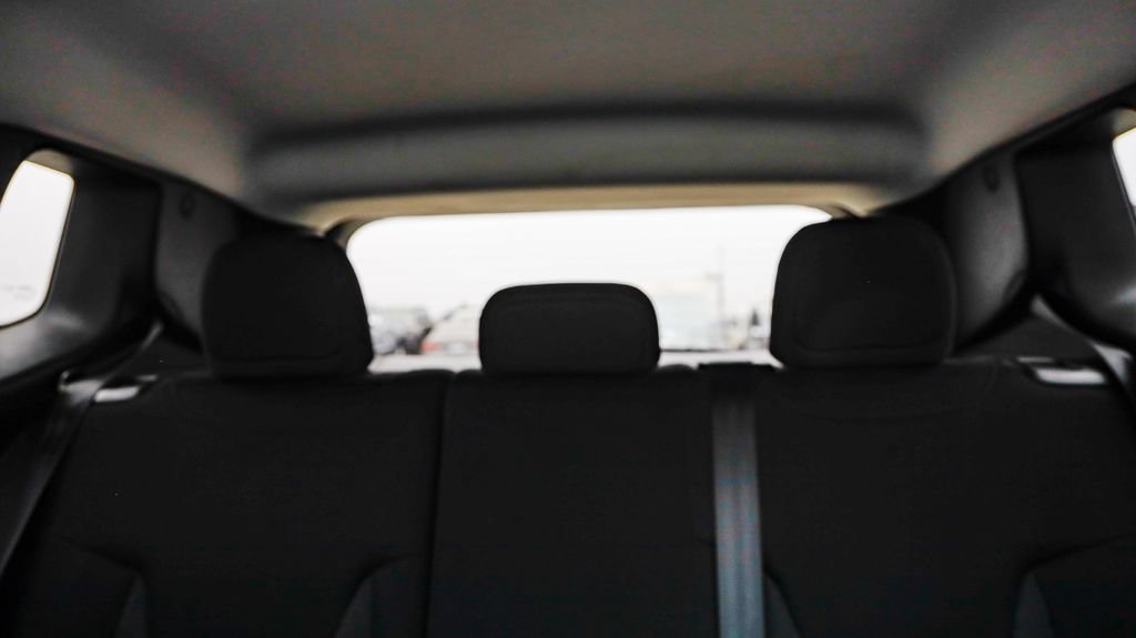 Used 2023 Jeep Renegade Latitude AWD/4WD image 26