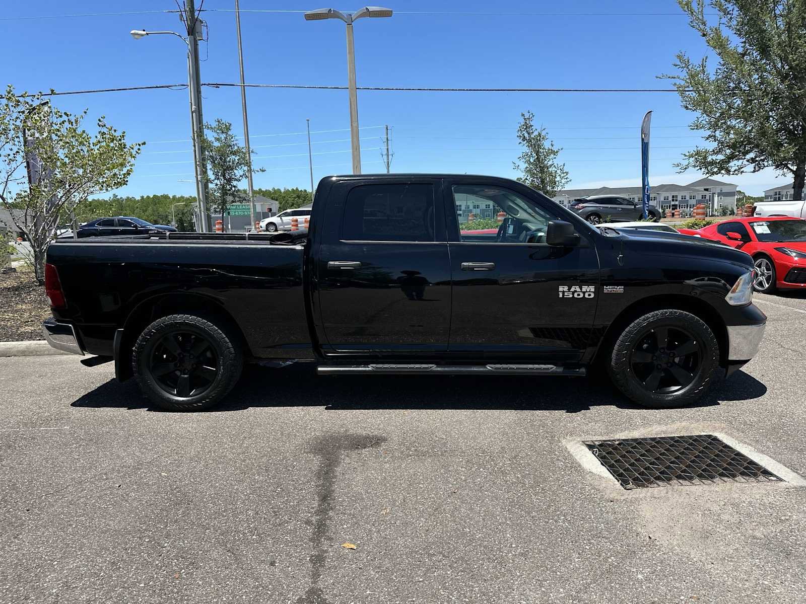 Used 2018 RAM 1500 Classic SLT AWD/4WD image 7