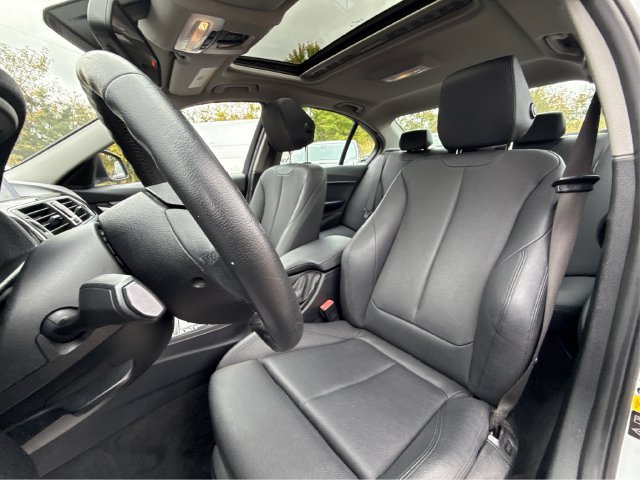 Used 2018 BMW 320i xDrive Sedan AWD/4WD image 23