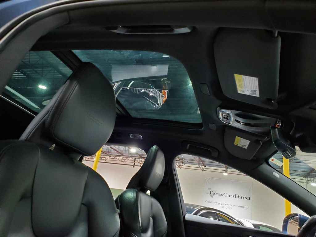 Used 2019 Volvo XC60 T5 Inscription w/ Protection Package Premier FWD image 15