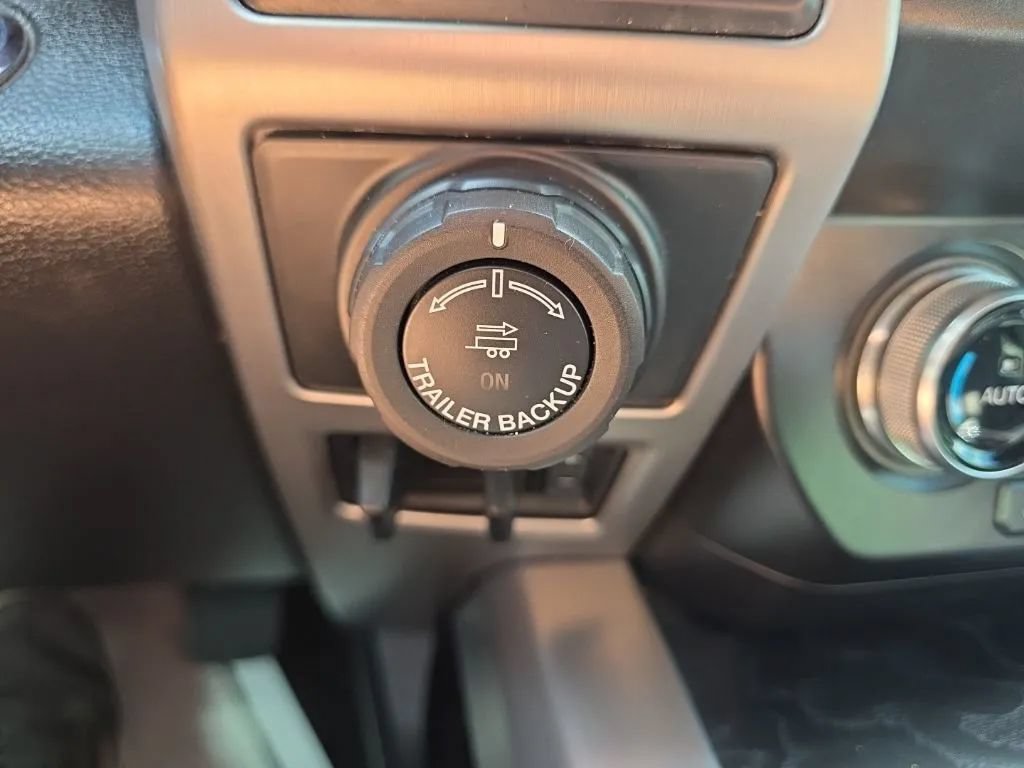 Used 2019 Ford F150 Platinum w/ Equipment Group 701A Luxury AWD/4WD image 31