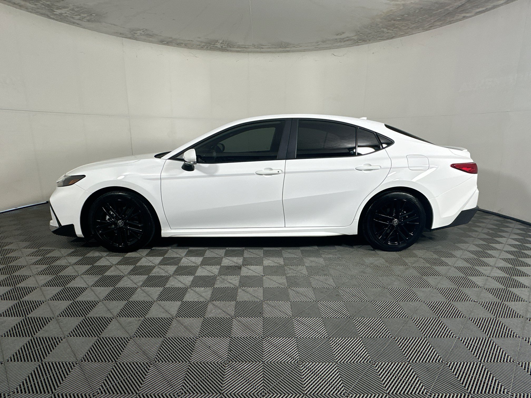 Certified 2026 Toyota Camry SE FWD image 6