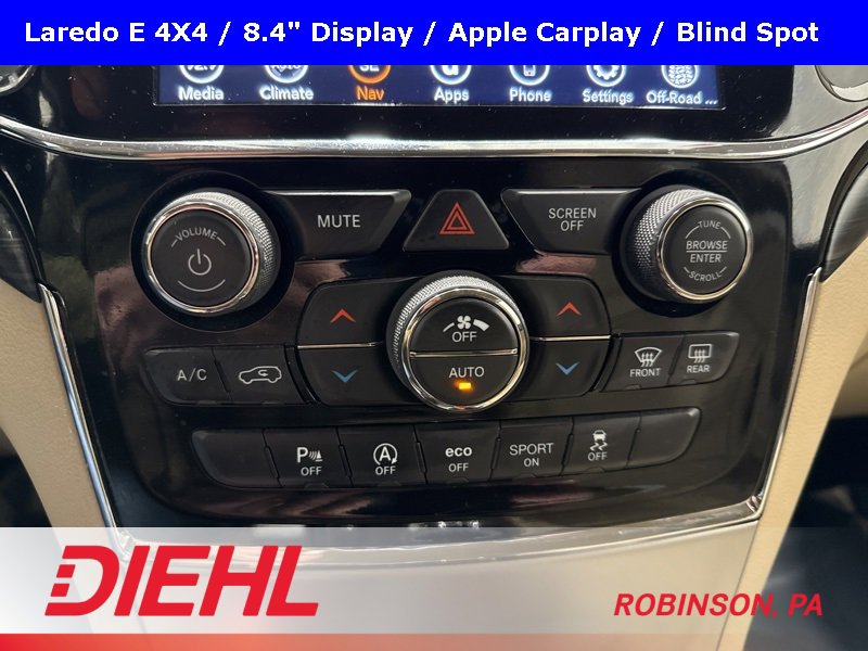 Used 2022 Jeep Grand Cherokee Laredo E image 32