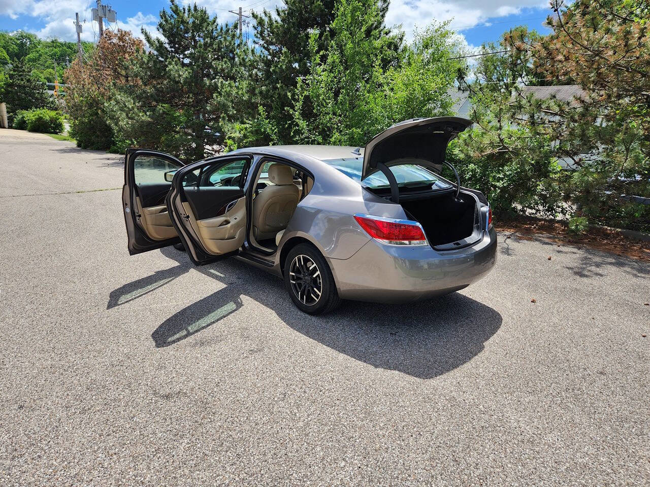 Used 2010 Buick LaCrosse CX FWD image 19