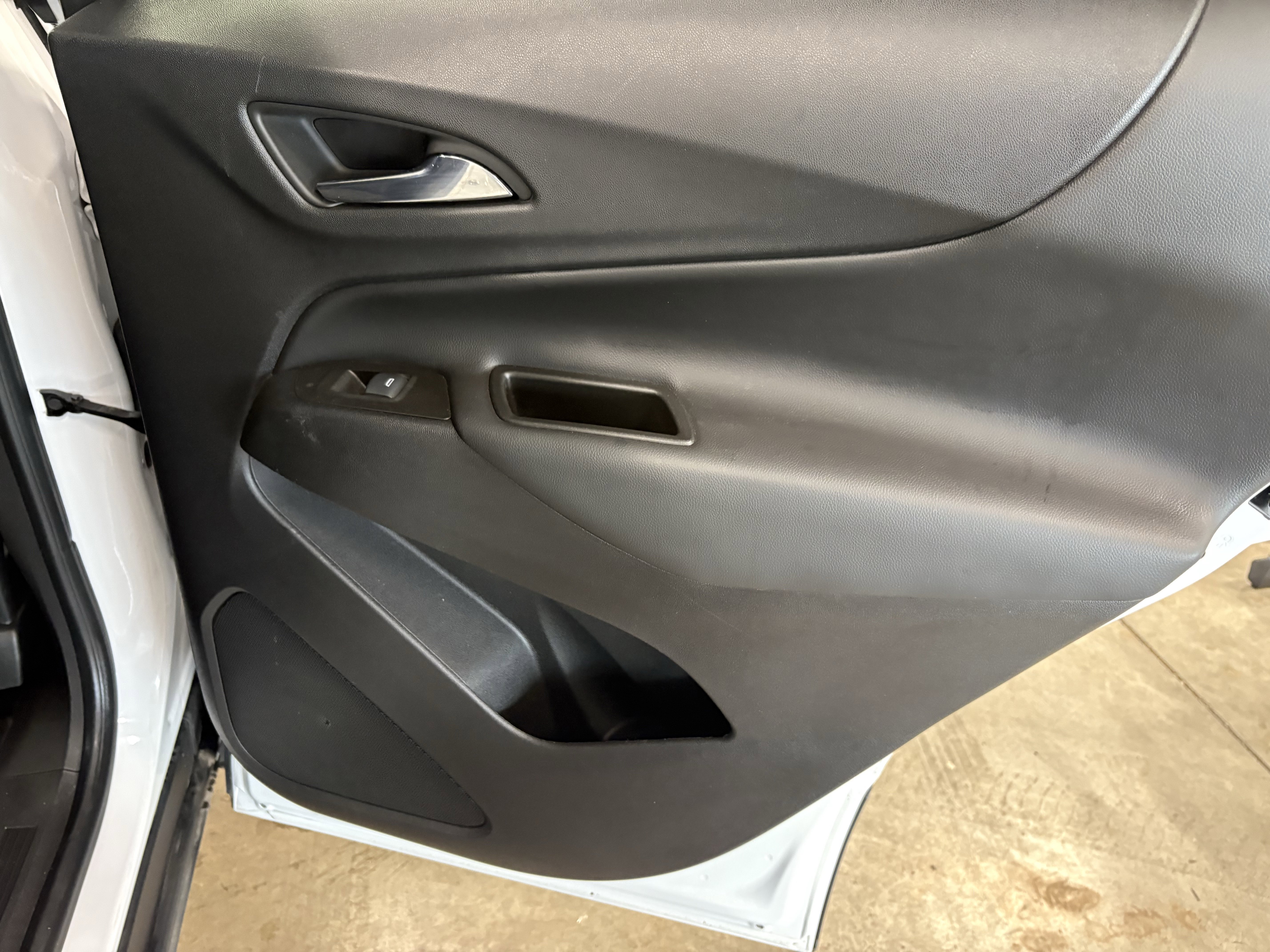 Used 2022 Chevrolet Equinox LT FWD image 33
