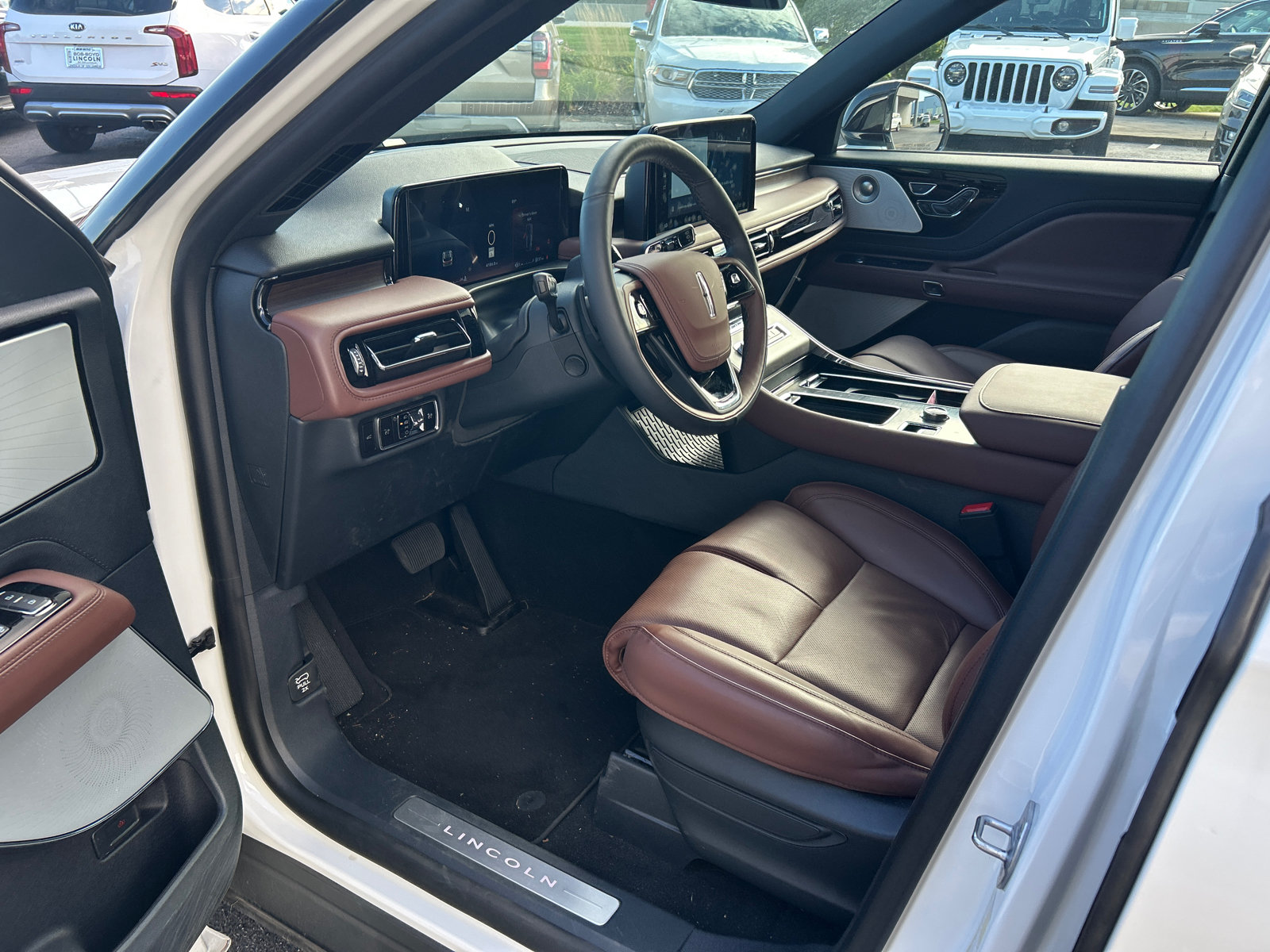 New 2026 Lincoln Aviator Reserve AWD/4WD image 25