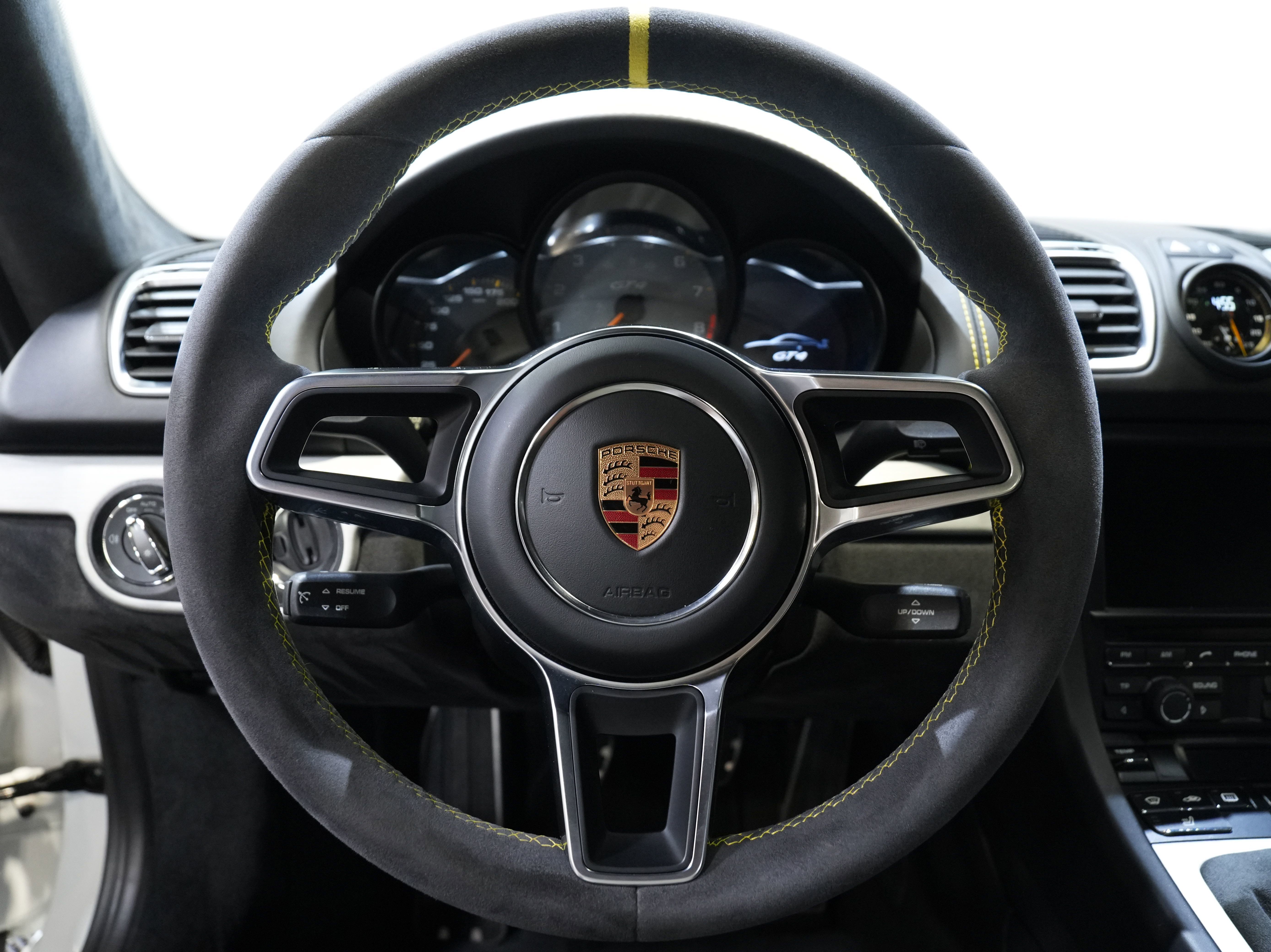 Used 2016 Porsche Cayman GT4 RWD image 32