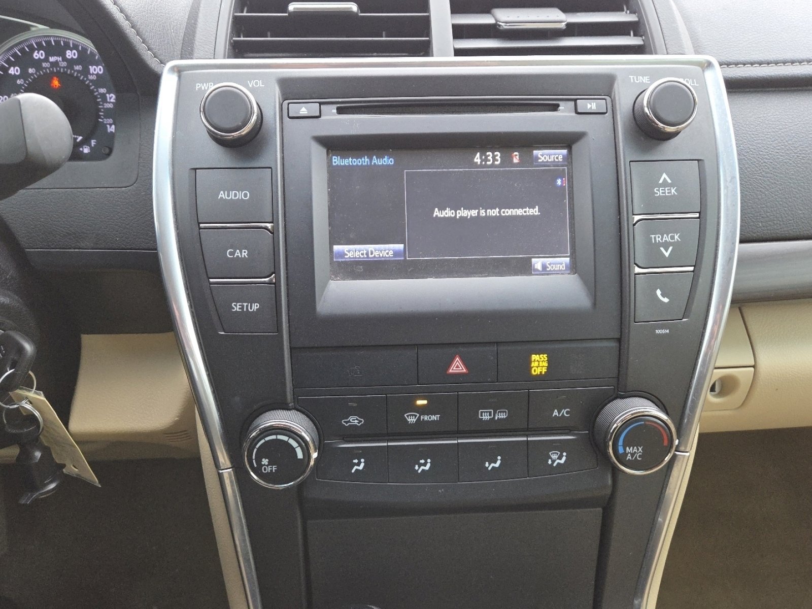 Used 2016 Toyota Camry LE image 6