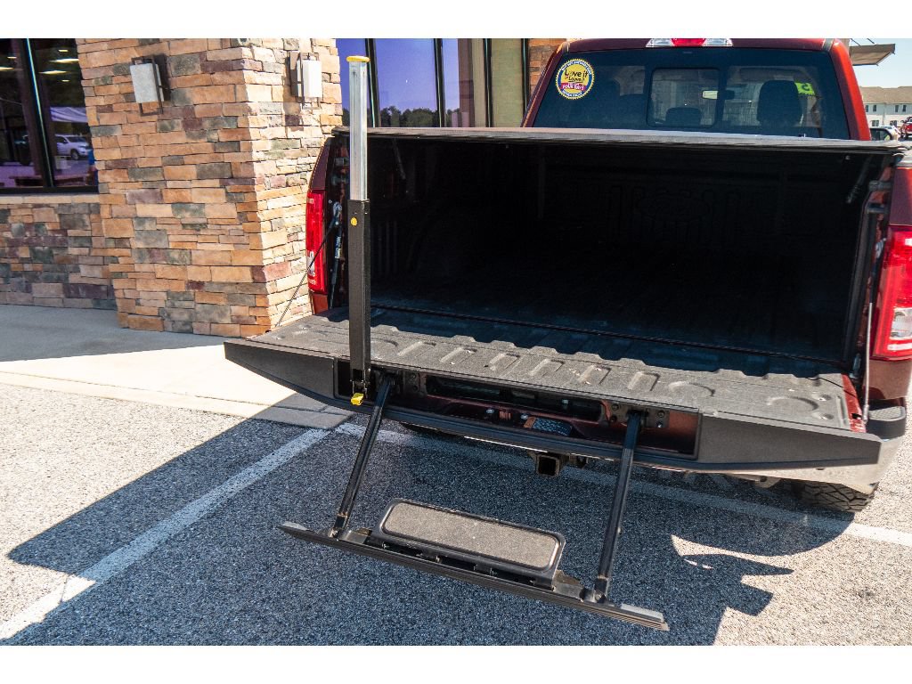 Used 2015 Ford F150 XLT w/ Equipment Group 302A Luxury AWD/4WD image 27