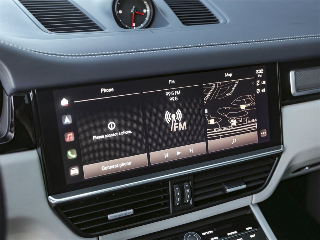 Certified 2023 Porsche Cayenne Platinum Edition image 22