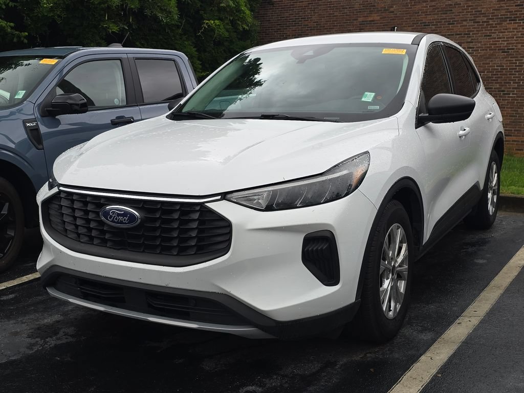 Used 2024 Ford Escape Active FWD image 3