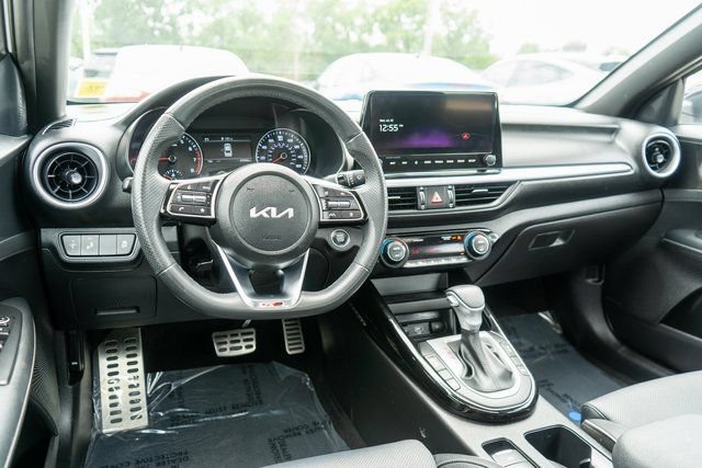 Used 2023 Kia Forte GT-Line w/ GT-Line Premium Package FWD image 13