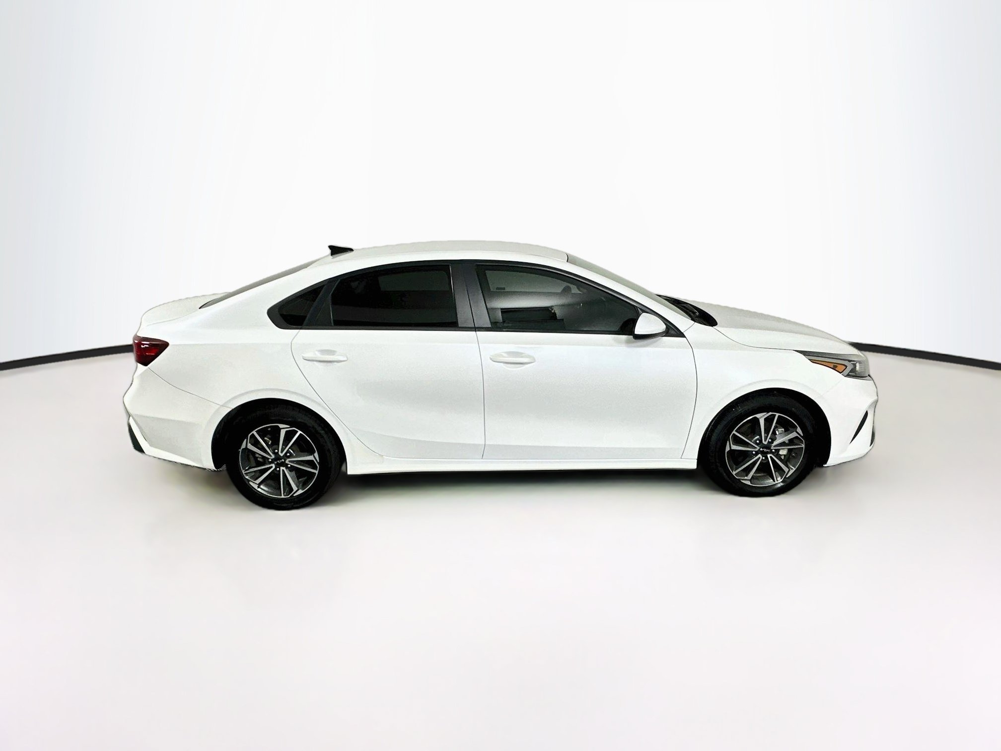 Used 2022 Kia Forte LXS FWD image 10