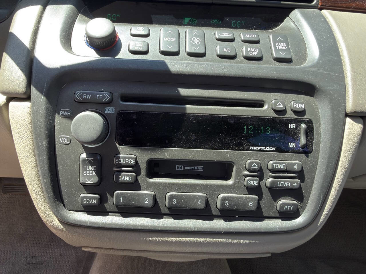 Used 2003 Cadillac De Ville w/ Comfort & Convenience Package FWD image 55