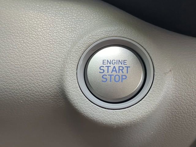 Used 2025 Hyundai Venue SEL FWD image 27