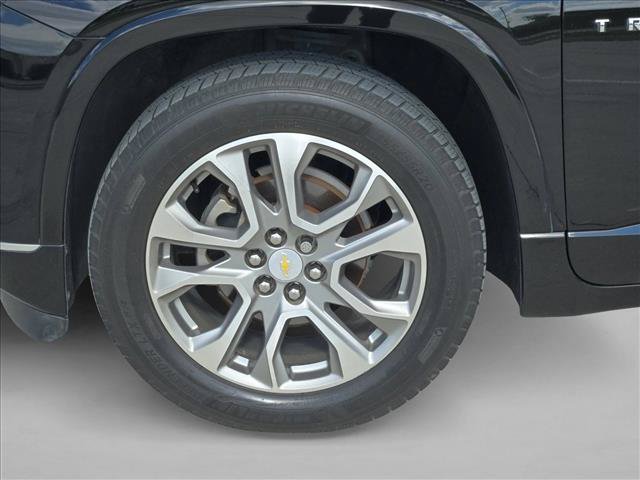 Used 2020 Chevrolet Traverse Premier FWD image 18