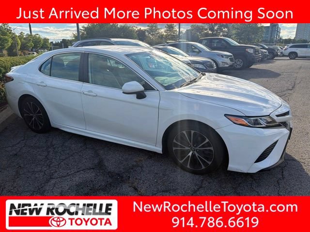 Certified 2020 Toyota Camry SE FWD image 1