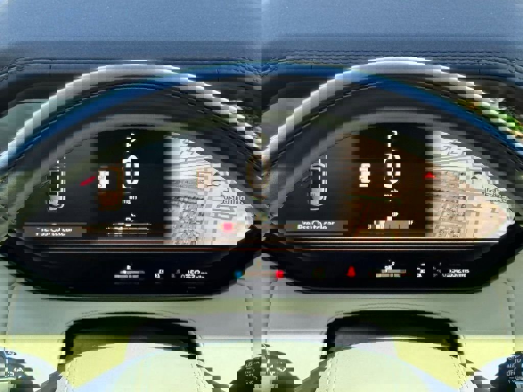 Used 2023 Land Rover Range Rover SE image 3