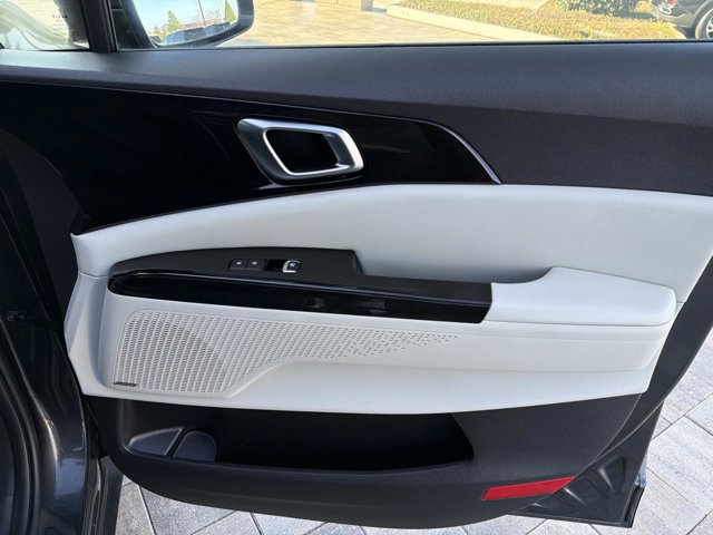 Used 2024 Kia Carnival SX Prestige image 17