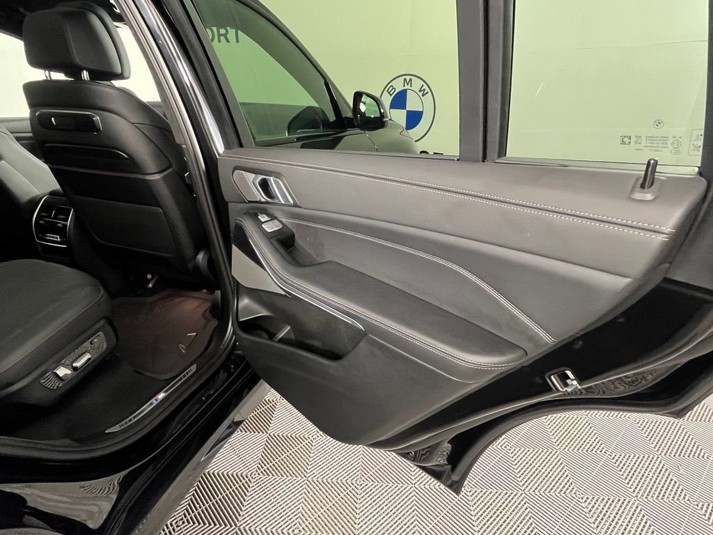 Certified 2025 BMW X7 xDrive40i w/ Executive Package AWD/4WD image 27
