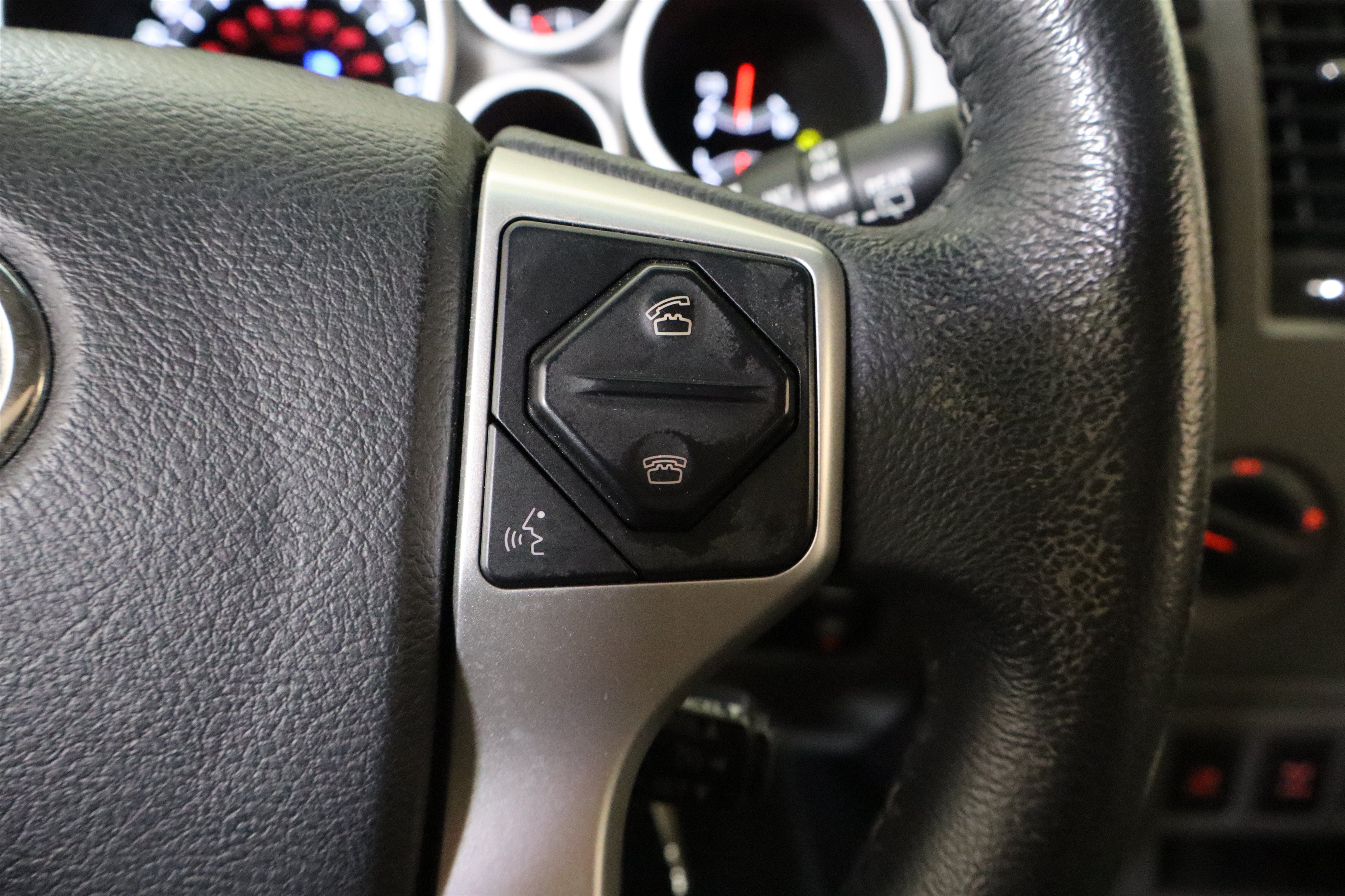 Used 2015 Toyota Sequoia Limited AWD/4WD image 28