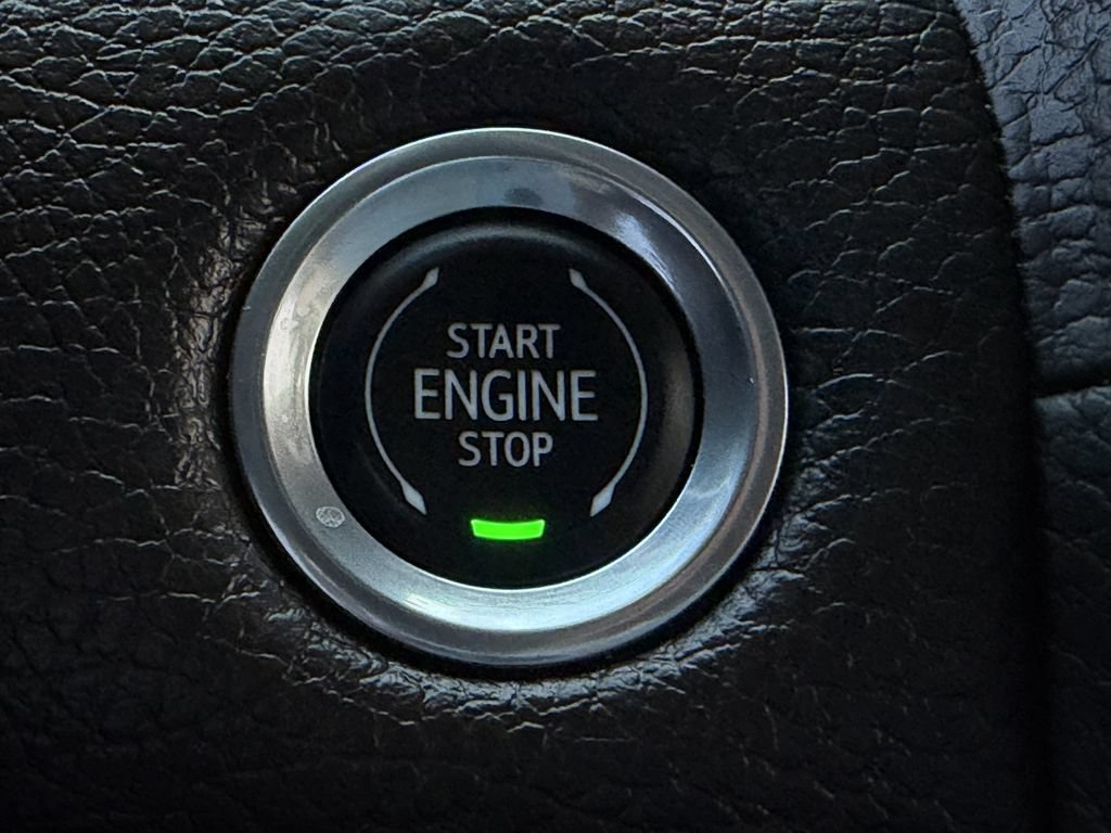 Used 2022 GMC Yukon Denali AWD/4WD image 21