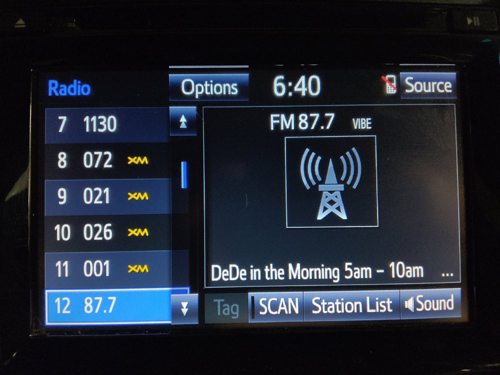 Used 2017 Toyota Camry XLE FWD image 25