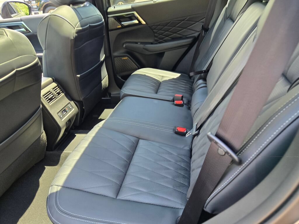 New 2026 Mitsubishi Outlander 4WD Plug-In Hybrid image 15