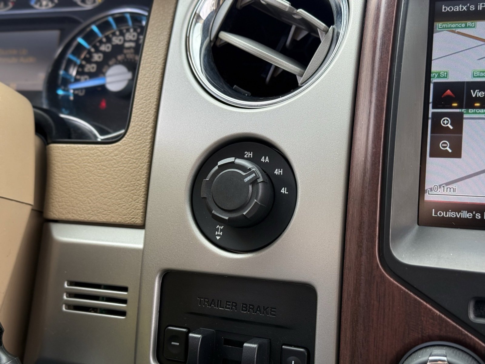 Used 2014 Ford F150 King Ranch w/ King Ranch Luxury Package image 33