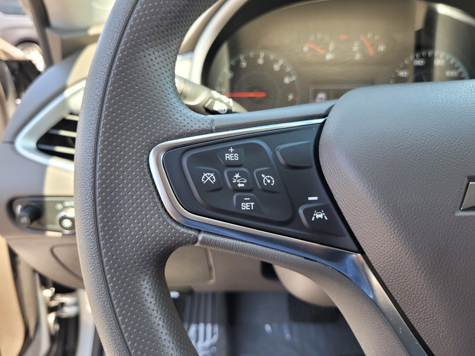 Used 2023 Chevrolet Malibu LS FWD image 23