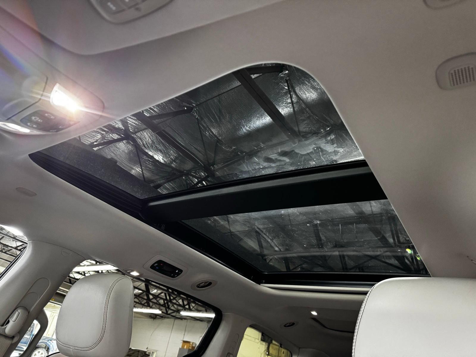 Used 2020 Chrysler Pacifica Limited FWD image 14