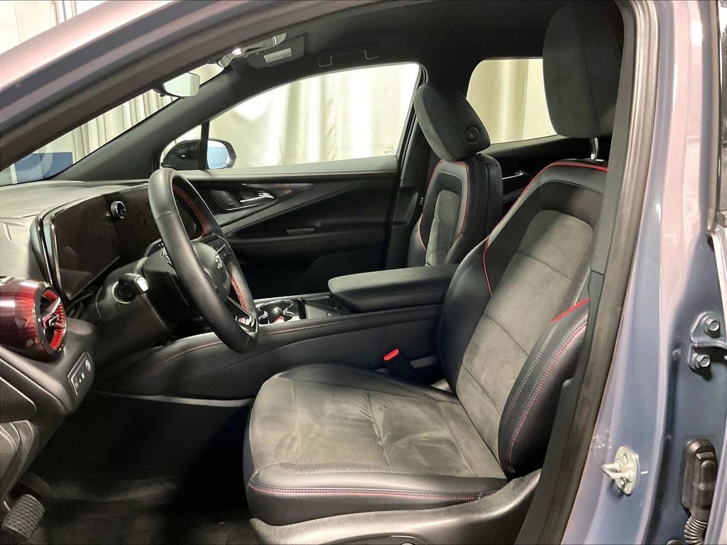 Used 2025 Chevrolet Blazer EV RS AWD/4WD image 10