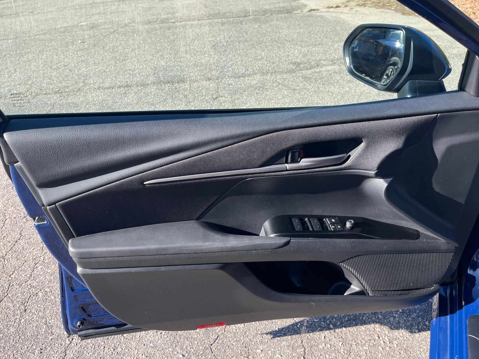 Used 2025 Toyota Camry LE image 18