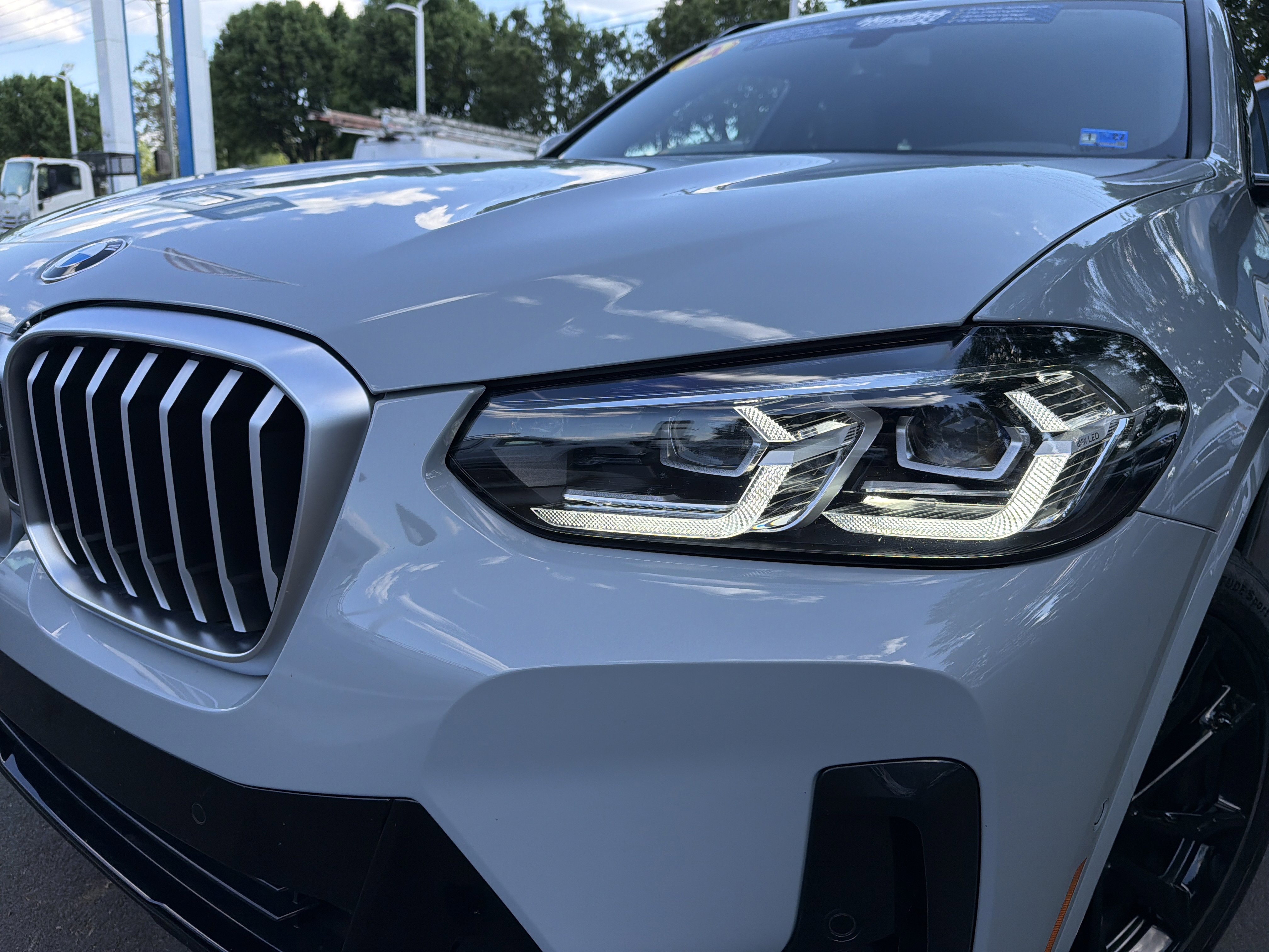 Used 2024 BMW X3 xDrive30i w/ Premium Package w/ZPA AWD/4WD image 8