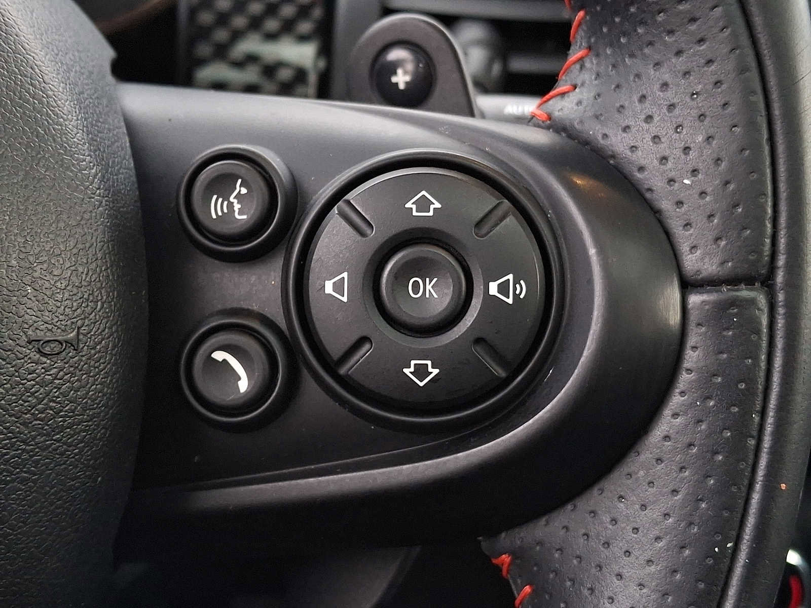 Used 2021 MINI Cooper S w/ 6.5" Touchscreen Package image 16