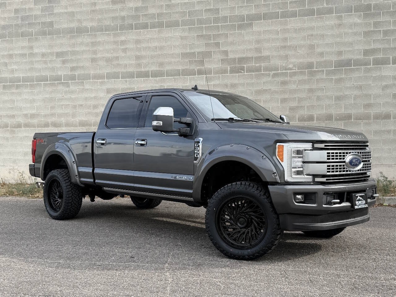 Used 2019 Ford F350 Platinum w/ Platinum Ultimate Package AWD/4WD image 2