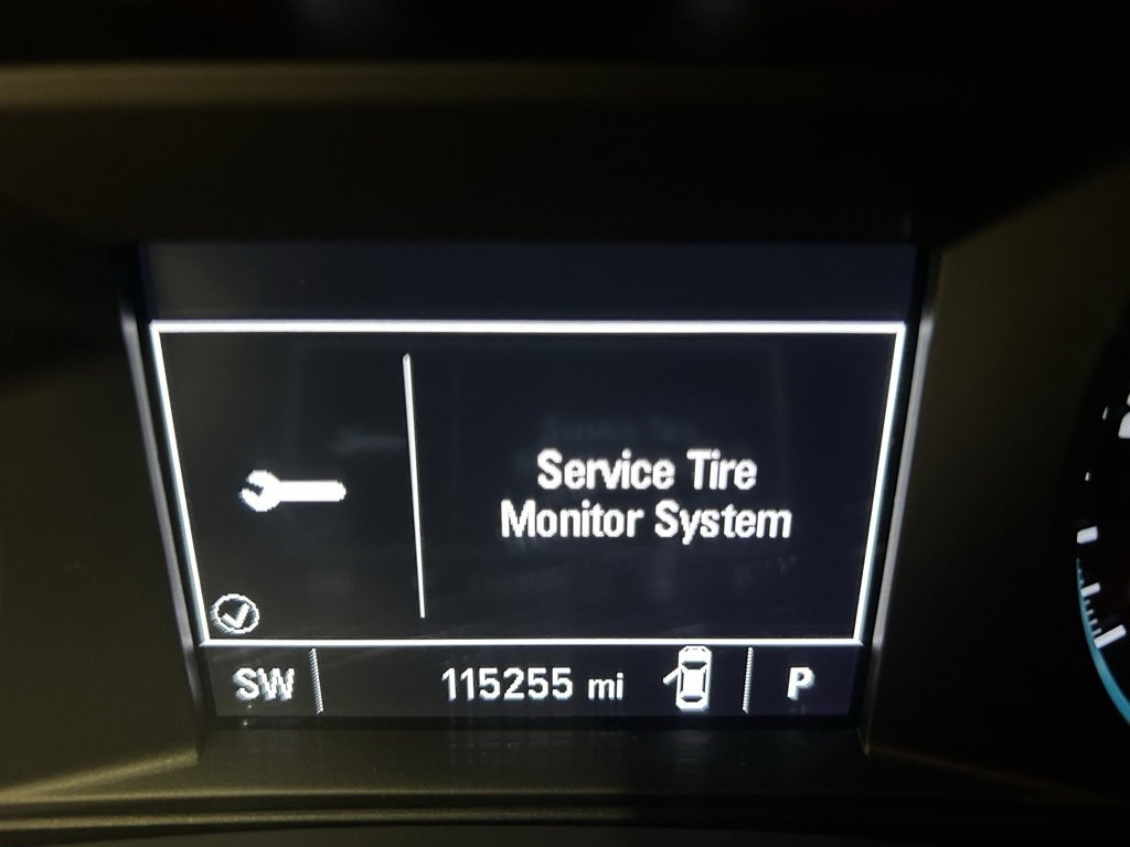 Used 2017 Chevrolet Malibu LT image 18