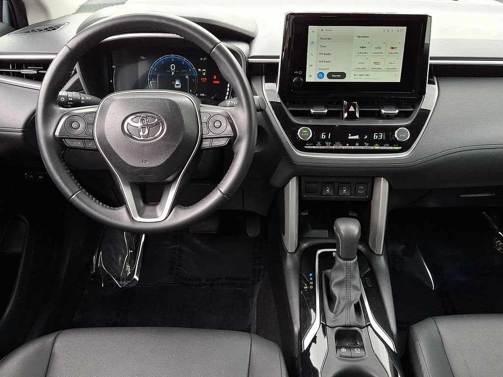 Certified 2025 Toyota Corolla Cross XLE FWD image 12