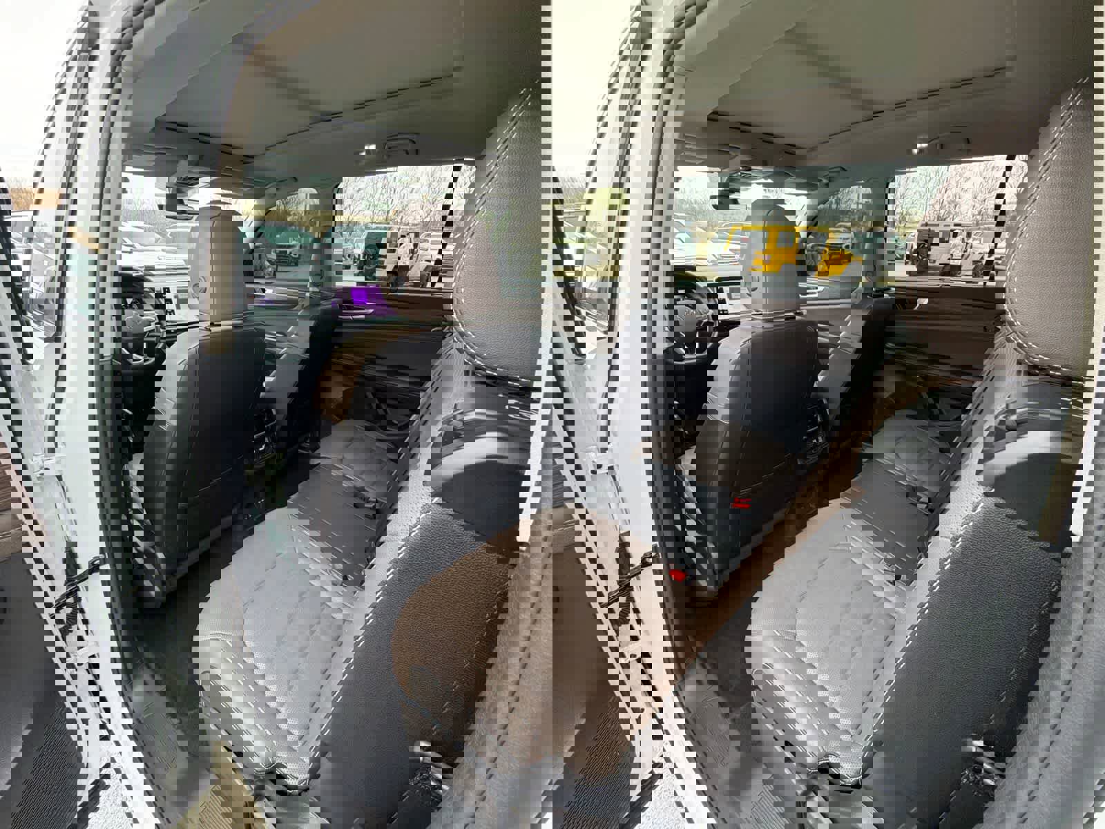 Used 2025 Volkswagen Atlas SEL image 13