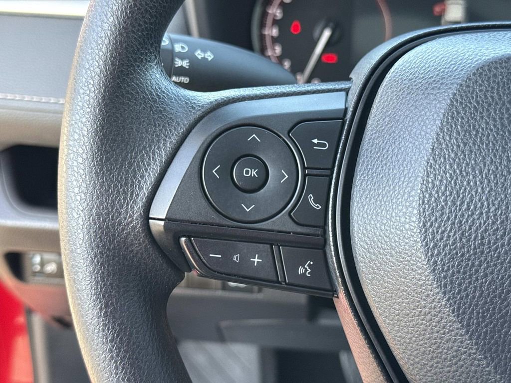Used 2025 Toyota RAV4 XLE w/ Convenience Package FWD image 42