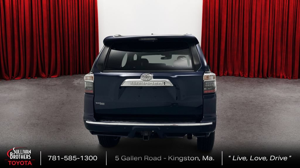 Certified 2022 Toyota 4Runner Limited AWD/4WD image 6