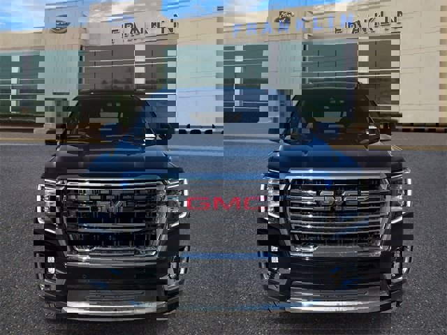 Used 2021 GMC Yukon SLT w/ SLT Premium Package image 2